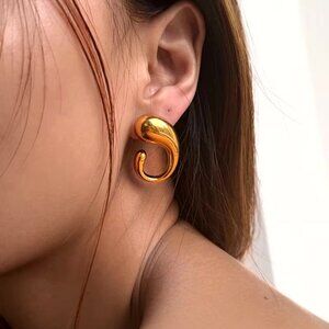Lili Bold Gold-Tone Geometric Thick Earrings - Stainless Steel, Hypoallergenic
